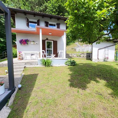 Cosy Cottage With Views Near Kobarid Bagian luar foto