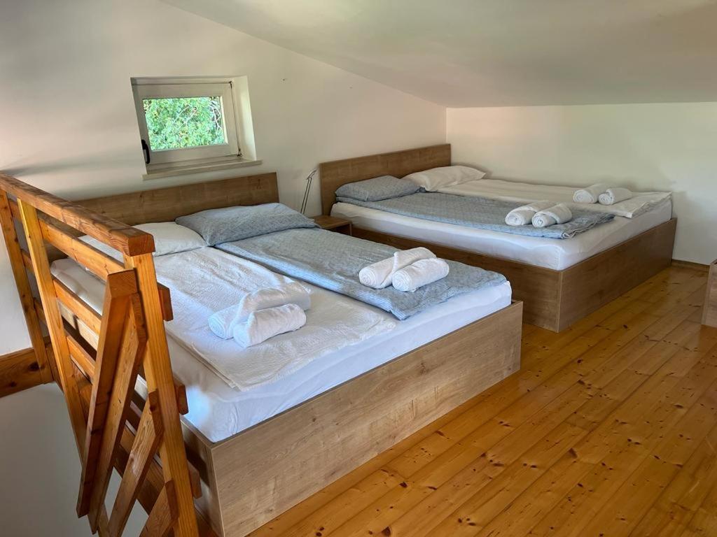 Cosy Cottage With Views Near Kobarid Bagian luar foto