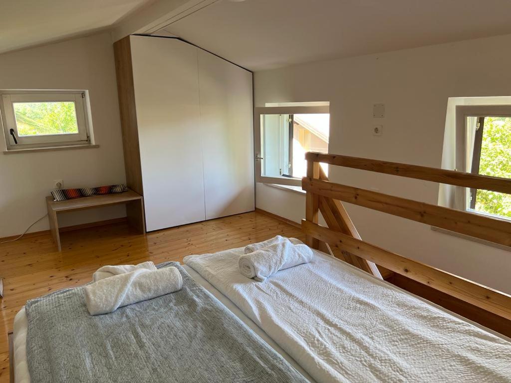 Cosy Cottage With Views Near Kobarid Bagian luar foto