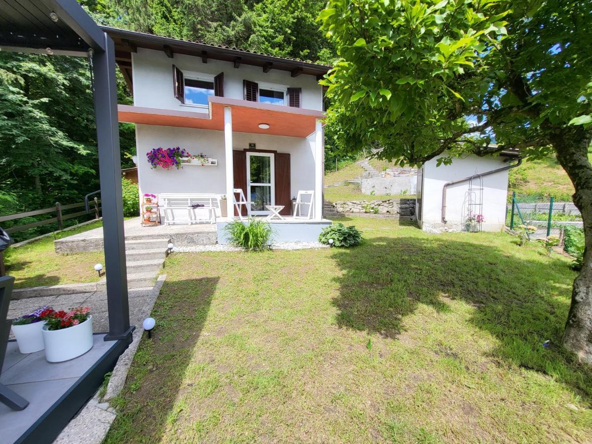 Cosy Cottage With Views Near Kobarid Bagian luar foto